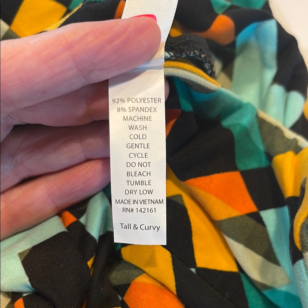 Colorful Geometric Patterned LuLaRoe Women’s Leggings - Picture 3 of 7